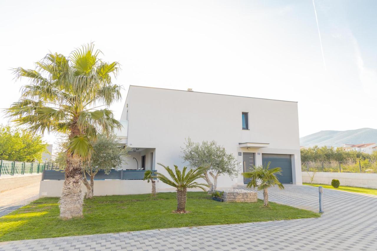 Villa Castelli, Apartment With Pool, Kastela Bagian luar foto